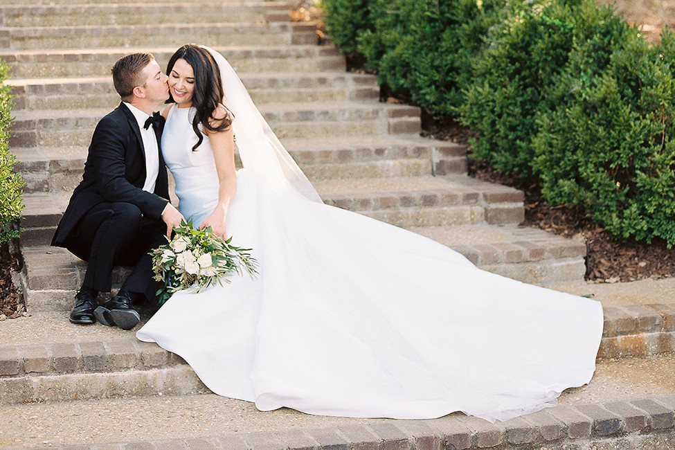 Real Roland Wedding: Hannah Browning & Koby Long of Texas - Arkansas Bride