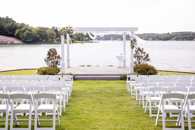 ceremony and chairs with perogla pic 2 768x512
