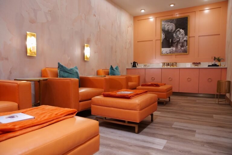 womens parlor 768x512